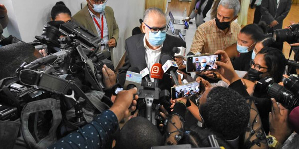 Ministro Economía ve necesario que Gobierno RD reciba mayores ingresos