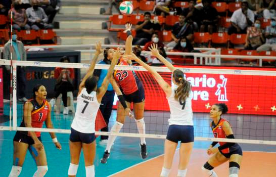 Las Reinas del Caribe vencen a Estados Unidos para seguir invictas y ganar la ronda preliminar