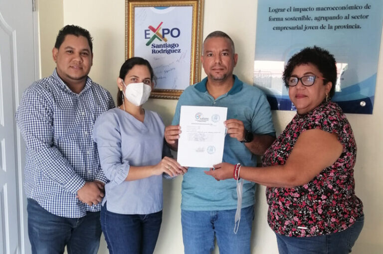 Kelvi Espinal presidente electo de AJESARO 2021-2022, agradece solidaridad