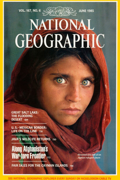 La “niña afgana” de ojos verdes del National Geographic fue evacuada a Italia 5 La “niña afgana” de ojos verdes del National Geographic fue evacuada a Italia