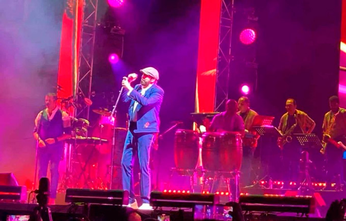 Vibrante estreno de “Entre Mar y Palmeras”, la gira de Juan Luis Guerra 5 Vibrante estreno de “Entre Mar y Palmeras”, la gira de Juan Luis Guerra