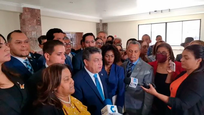 Oposición se retira del hemiciclo tras aprobación de proyecto de ley que elimina aranceles en productos de canasta familiar