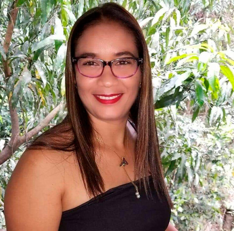 Romery Josefina Díaz en Ecos de Personajes Poéticos