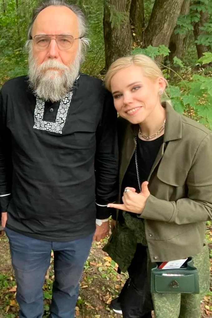 Murió en una explosión la hija de Aleksandr Dugin, el cerebro de Vladimir Putin