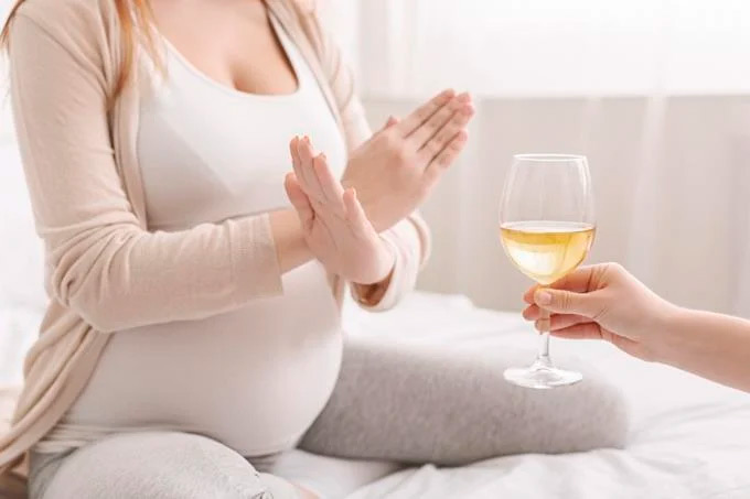 “Alcohol y drogas no pegan con el embarazo”, la campaña de prevención para las dominicanas 3 “Alcohol y drogas no pegan con el embarazo”, la campaña de prevención para las dominicanas