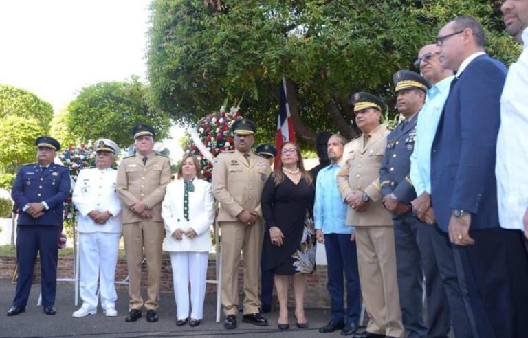 Realizan acto por el 159 aniversario de la Batalla de Santiago 5 Realizan acto por el 159 aniversario de la Batalla de Santiago