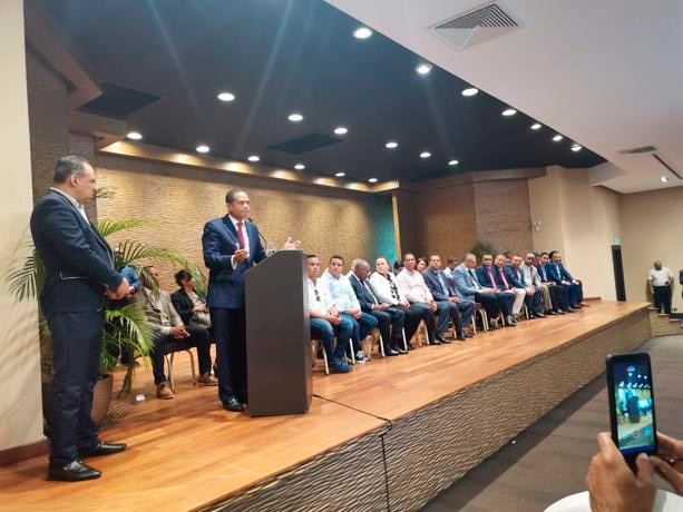 Julio César Valentín no se afiliará a otro partido, buscará firmas para formar una «nueva opción política»
