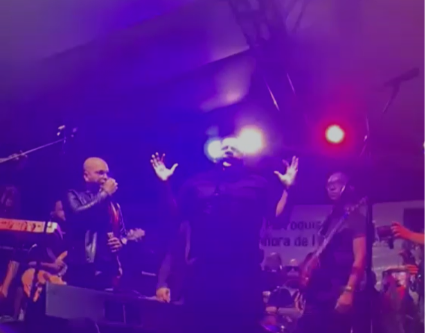 (VIDEO) Sacerdote baja a Alá Jaza de tarima por no acatar reglas en las fiestas patronales de Peralvillo