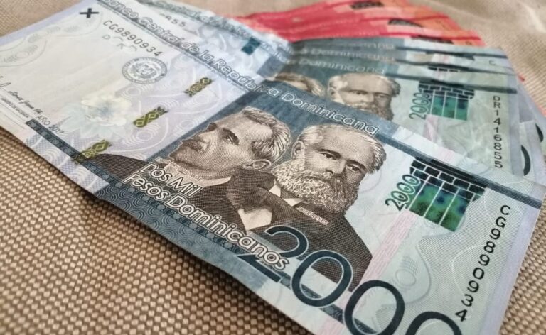 Aumentan 19% el salario mínimo de gran parte del sector privado