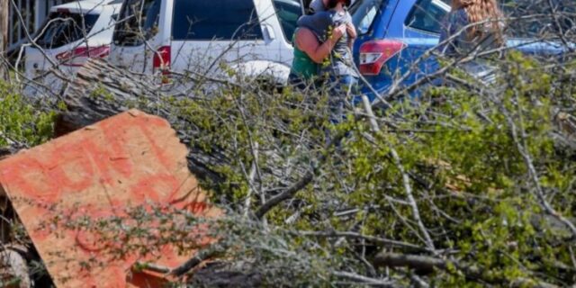 Al menos 25 muertos por tornados en Misisipi y Alabama 4 Al menos 25 muertos por tornados en Misisipi y Alabama