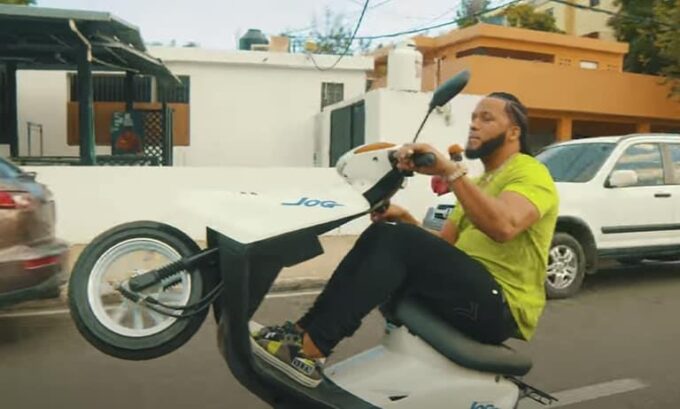 (Vídeo) El Alfa involucrado en una carrera de motocicletas ilegales en Nueva York que quedó captada en video