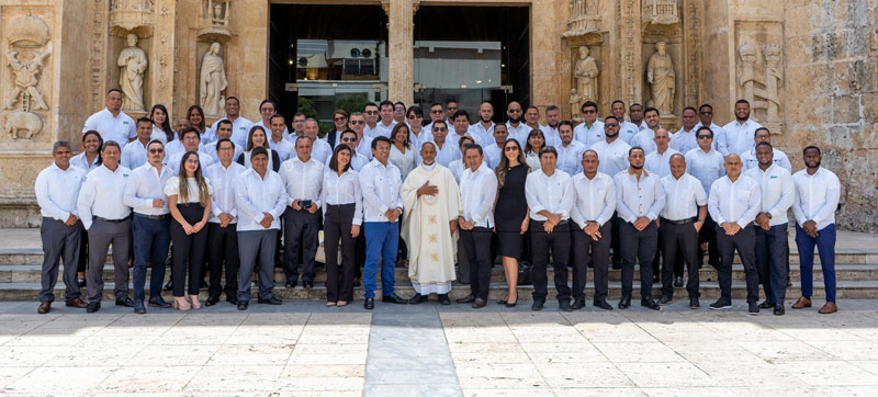 ISM celebra 18 años de innovación y calidad de sus productos 1 ISM 18 anos Ejecutivos y Colaboradores