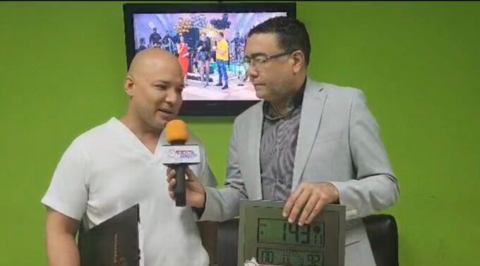 (Vídeo) Doctor Franklin Polanco: Gracias a Nuria hoy tengo mi título original 1 franklyn polanco e1688599926314