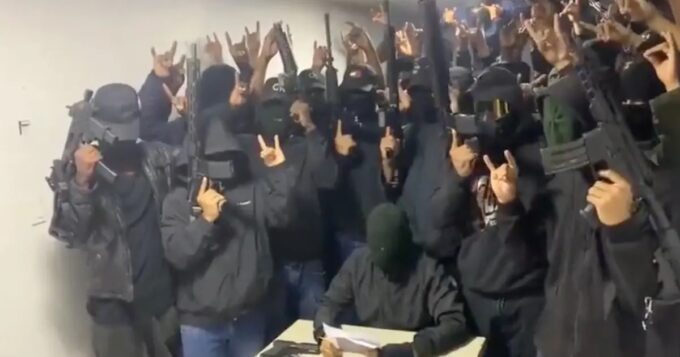 (Vídeo) Ecuador: Banda se responsabiliza asesinato Fernando Villavicencio 1 bandalos e1691703385254