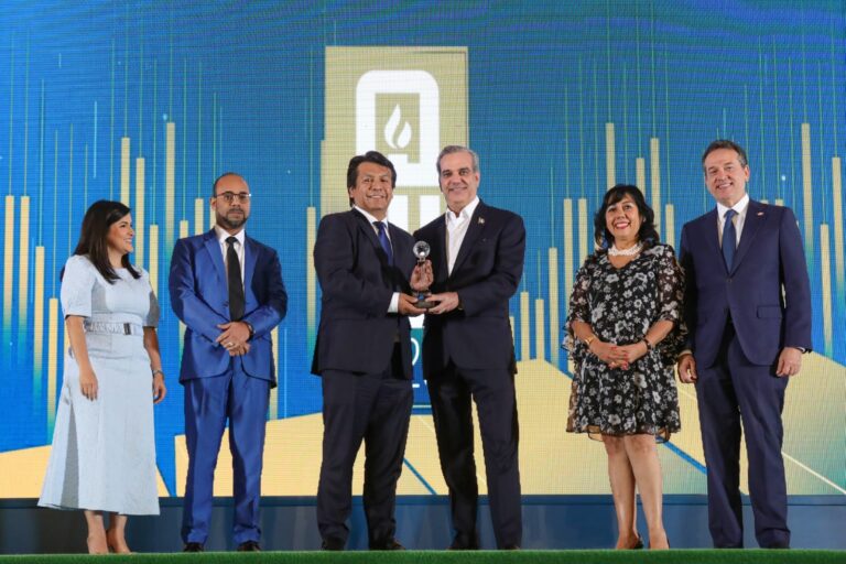ISM recibe reconocimiento a la inversión extranjera como empresa que tiene gran inversiones en RD