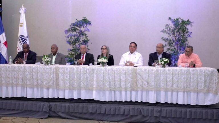 El Minerd continuará elaborando libros de texto «porque es una responsabilidad del Estado»