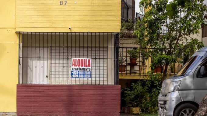 Nueva ley de alquileres permitirá desalojar en dos meses a inquilinos que no paguen 1 alquiler e1698323322176