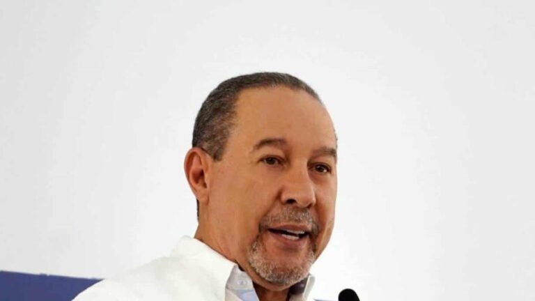 Once mil maestros serían reasignados en centros educativos para suplir el déficit