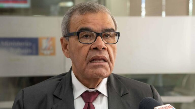 En Cuidados Intensivos el presidente del Colegio Médico Dominicano