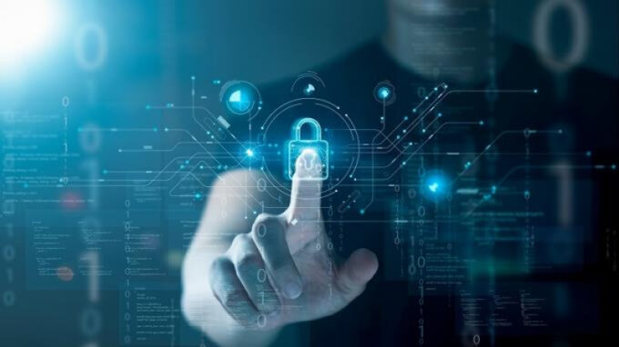 Evita que te roben tus datos personales: cuatro consejos para librarte de un ciberataque 1 hacker e1699101120737