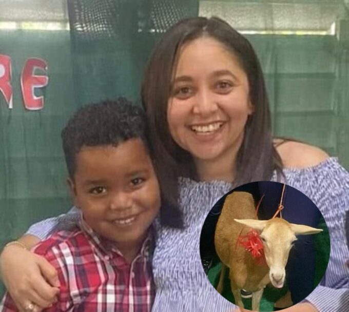 (Vídeo) Un estudiante conmueve al regalar un chivo a su profesora en el Día del Maestro 1 maestra e1719338452167