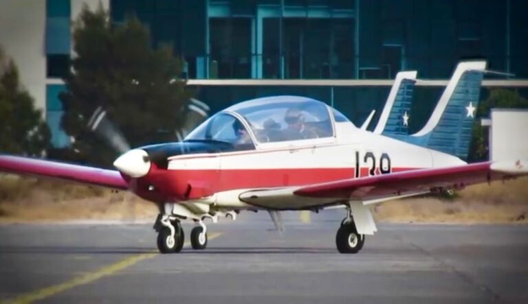 (Vídeo) Compra de aviones con 36 años de uso: ¿buena inversión o depósito de chatarra?