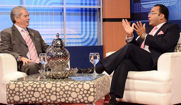 Senador del PLD Heinz Vieluf dice Danilo Medina es el presidente que ha hecho lo que otros no han podido hacer 2 Senador del PLD Heinz Vieluf dice Danilo Medina es el presidente que ha hecho lo que otros no han podido hacer