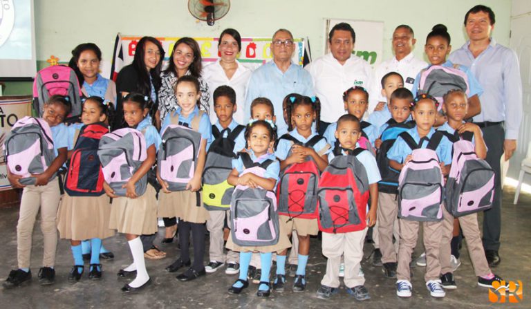 ISM: Entrega útiles escolares a estudiantes de Caimito 3 ISM: Entrega útiles escolares a estudiantes de Caimito