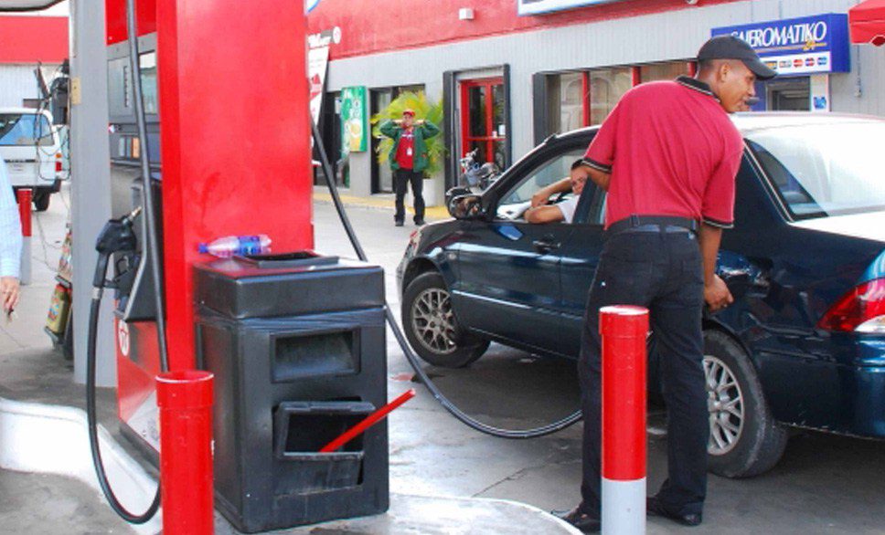 Aumentan precio kerosene, avtur, fuel oil y gasoil Regular; GLP baja RD$1.50 1 Aumentan precio kerosene avtur fuel oil y gasoil Regular GLP baja RD1.50