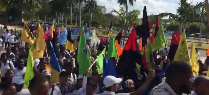 Estudiantes de la UASD marchan en reclamo de reinicio de docencia 1 Estudiantes de la UASD marchan en reclamo de reinicio de docencia