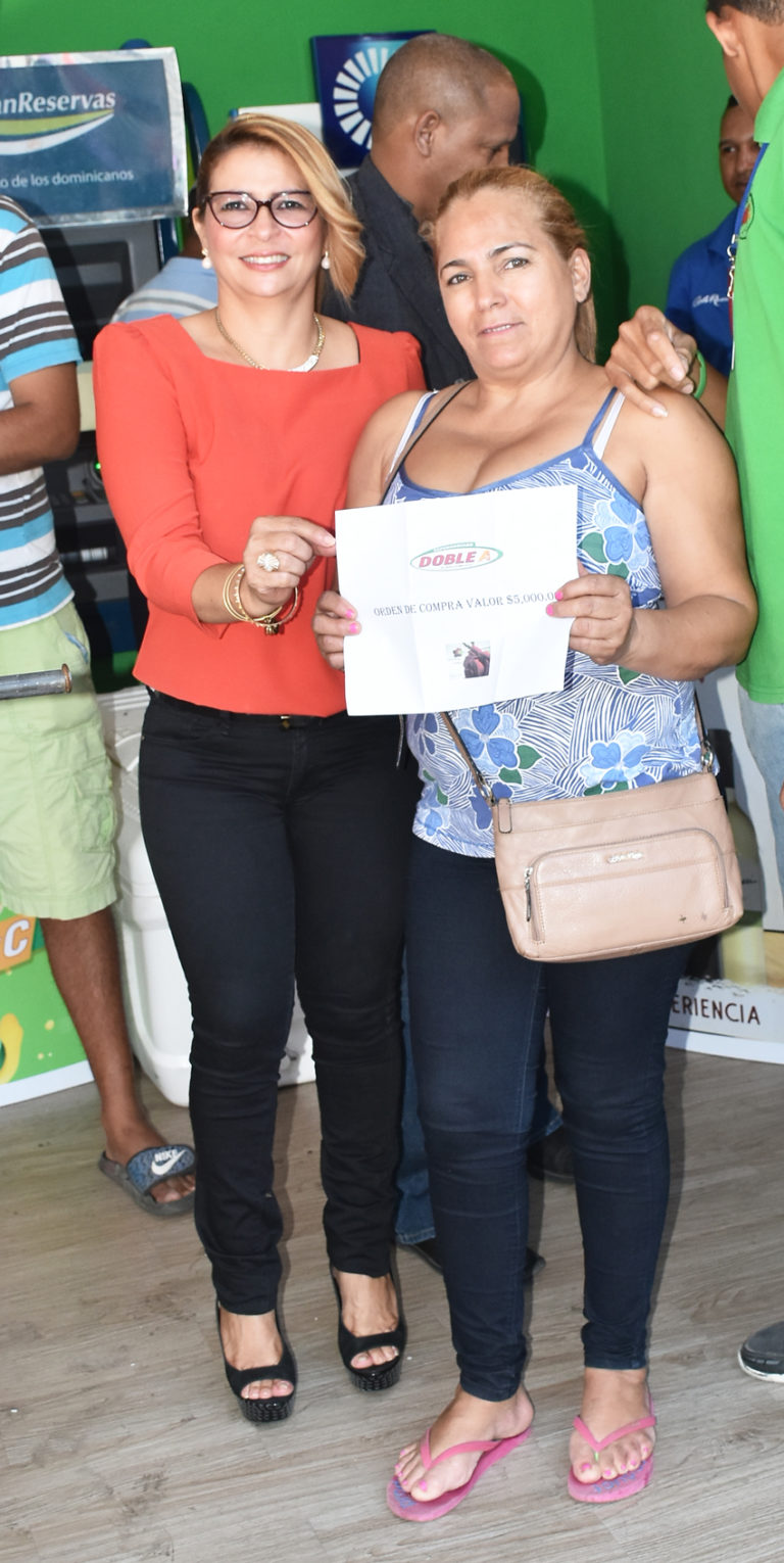 Súper Mercado Doble A realizó rifa a madres 2 Súper Mercado Doble A realizó rifa a madres