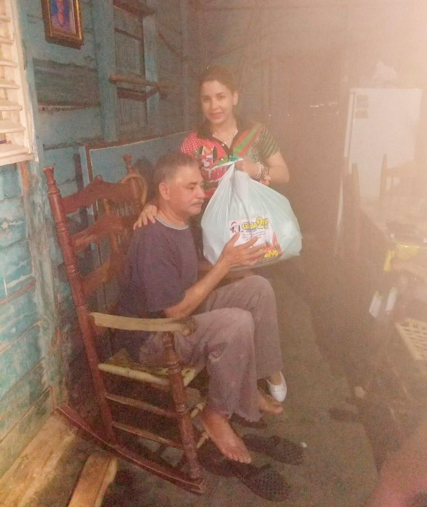 Gladia2res46 entrega alimentos 1 Gladia2res46 navidad 2017 1