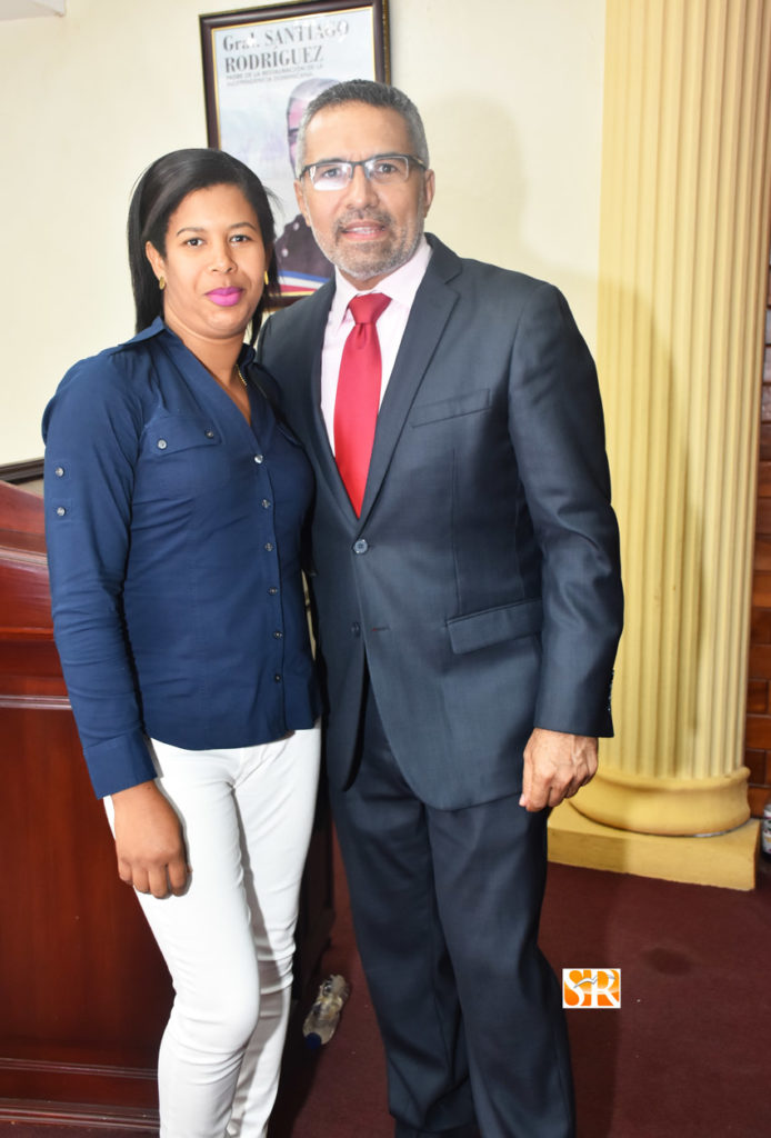 Yadira Rivas puso en circulación libro, Cuando soy… 5 Yadira Rivas libro Nestor Estevez Elis Rodriguez