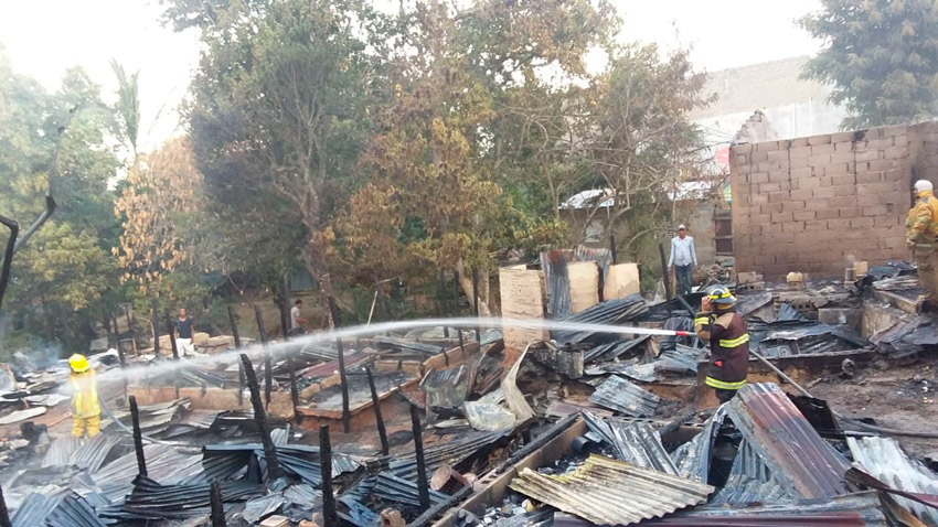 Fuego redujo a ceniza 4 viviendas 1 Fuego Villa 2019 1