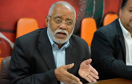 Colegio Médico y clínicas suspenden servicios a la ARS Humano 1 DR Wilson Roa Pte CMD FE