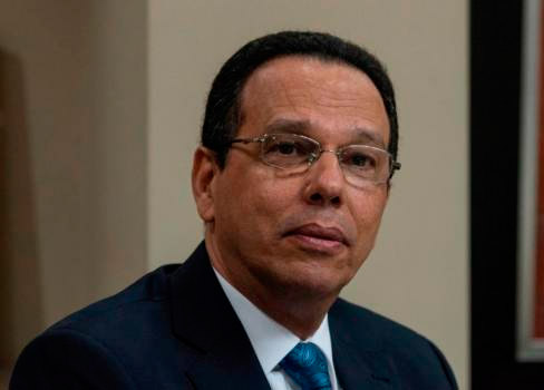 Ordenanza del Ministerio de Educación desata avispero 1 Antonio Pena Mirabal Ministro Educ FE