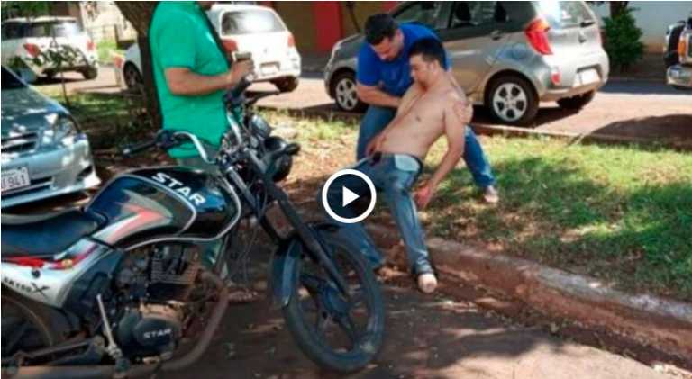 Un estudiante de medicina se arranca los ojos con sus propias manos en plena calle tras romper con su novia 1 Un estudiante de medicina se arranca los ojos con sus propias manos en plena calle tras romper con su novia