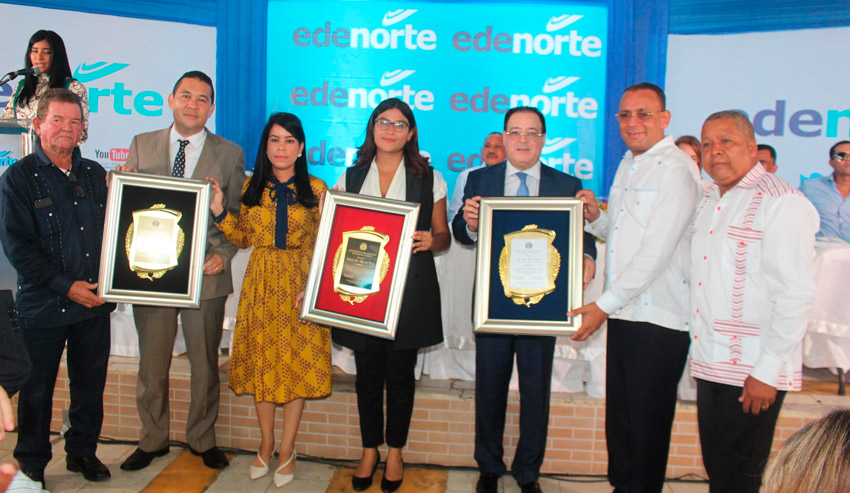 Edenorte inaugura servicio 24 horas de energía en Loma de Cabrera 3 Alcalde Junior Almonte reconocimientos Loma Cabrera