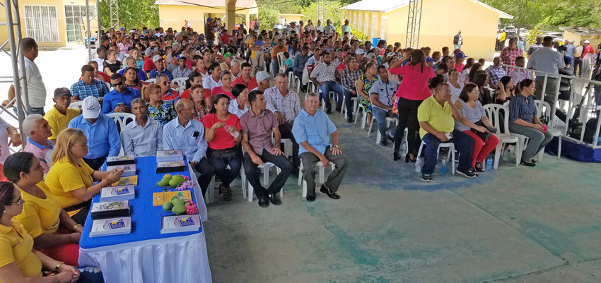 UERS invierte más de 45 millones, beneficia más de 800 comunitarios en Santiago Rodríguez 3 Inauguracion electrificacion Ingenitos publico
