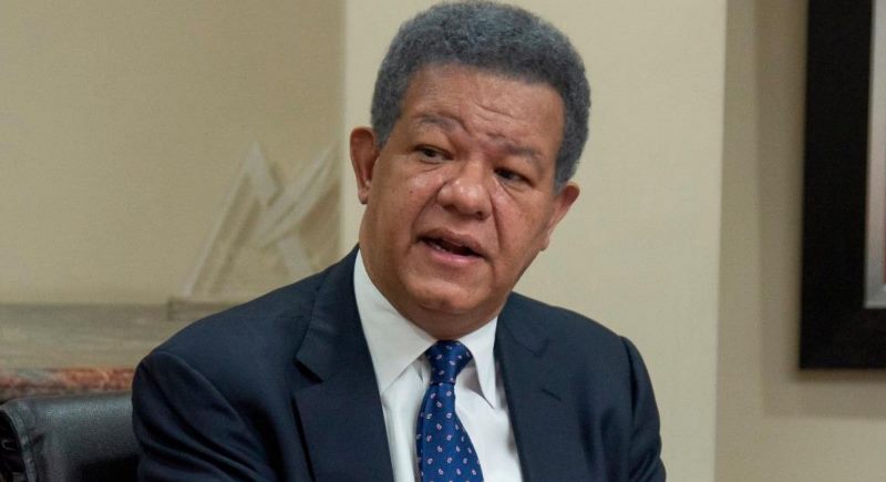 Leonel dice no tiene sentido debate sobre si él puede o no ser candidato 1 Leonel Fernandez declarando