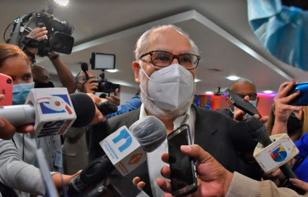 Ministro niega el Gobierno pretenda «reforma fiscal debajo de la mesa» 2 Ministro niega el Gobierno pretenda «reforma fiscal debajo de la mesa»