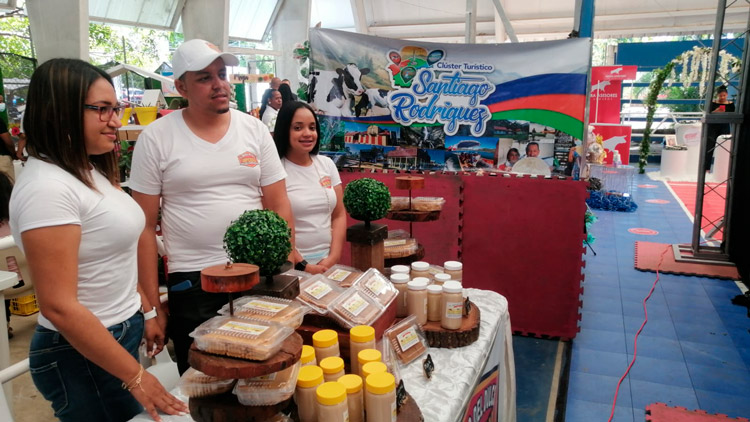 Viceministro de Industria y Comercio resalta calidad de productos exhibidos en primer día de la Ruta Mipymes 5 Viceministro de Industria y Comercio resalta calidad de productos exhibidos en primer día de la Ruta Mipymes