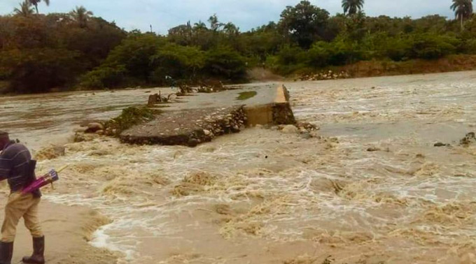Cinco poblados incomunicados y personas desplazadas por lluvias 1 Cinco poblados incomunicados y personas desplazadas por lluvias