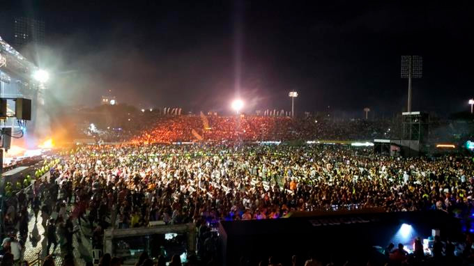 Más de 4,000 personas se quedan fuera del concierto de Bad Bunny por problemas con las boletas 1 Bad Bunny boletas FE