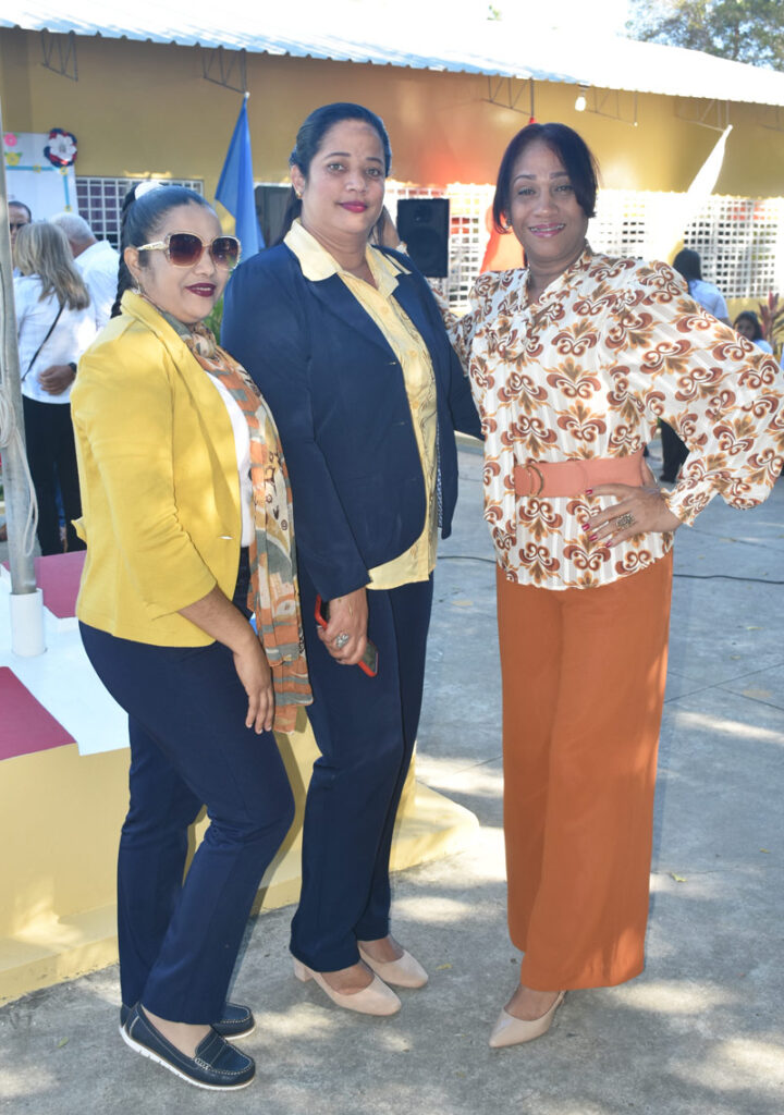 Escuela la Caobas ahora se llamará: escuela Beatriz Rodríguez de Quiñones - videos 23 Escuela Beatriz Rodriguez de Quinones 25