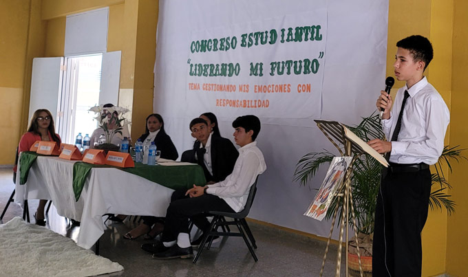 Liceo Marino Almonte organizó congreso estudiantil, "Liderando Mis Emociones" 3 Liceo Marino Almonte congreso Emociones 2023 4