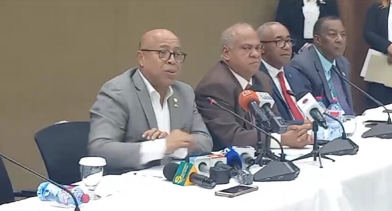 (Vídeo) Canciller planta por 5ta vez a los diputados para tratar tema Haití 2 (Vídeo) Canciller planta por 5ta vez a los diputados para tratar tema Haití