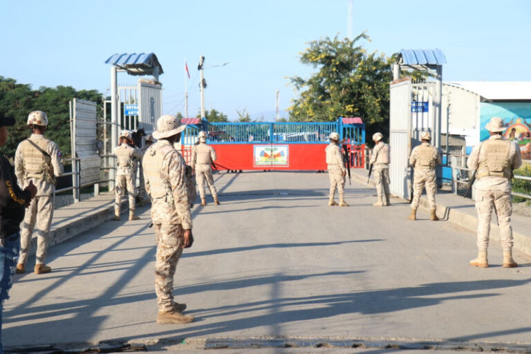 Más control militar en Dajabón en prevención de pleitos entre haitianos 5 Más control militar en Dajabón en prevención de pleitos entre haitianos